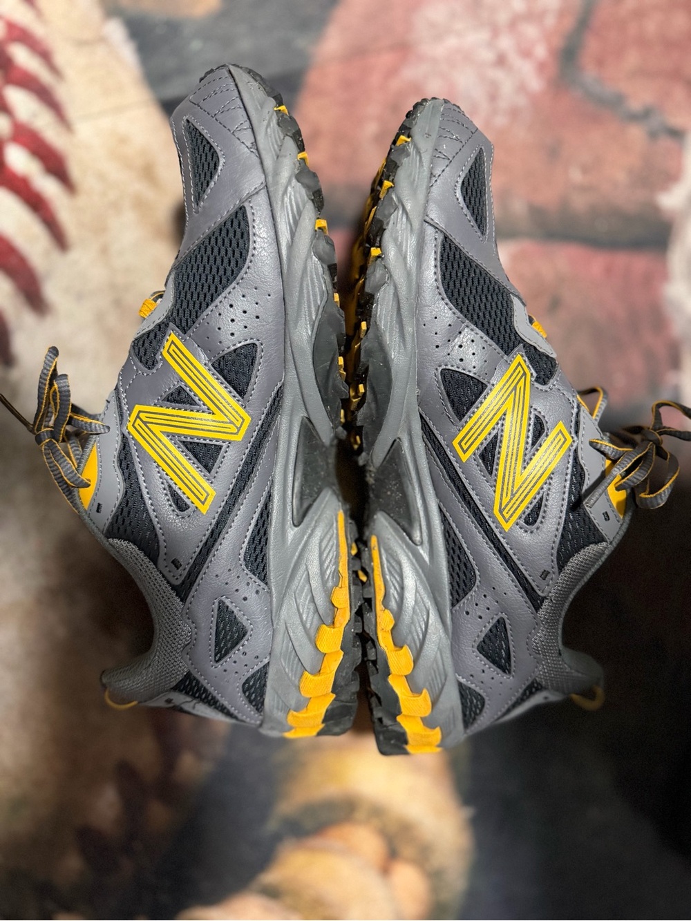 New Balance Men’s Gray Athletic Trail Shoes with Yellow Accents NB 610